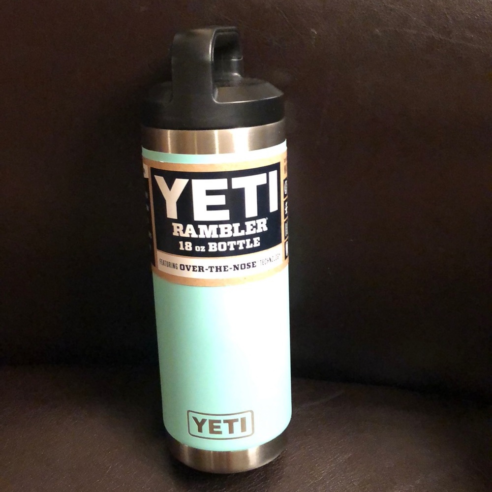 Yeti rambler 18 Oz bottle water hydro flask